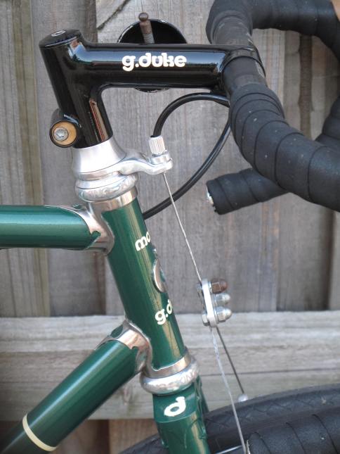 The Nuevo Clubman with a fillet brazed stem and custom machined spacer